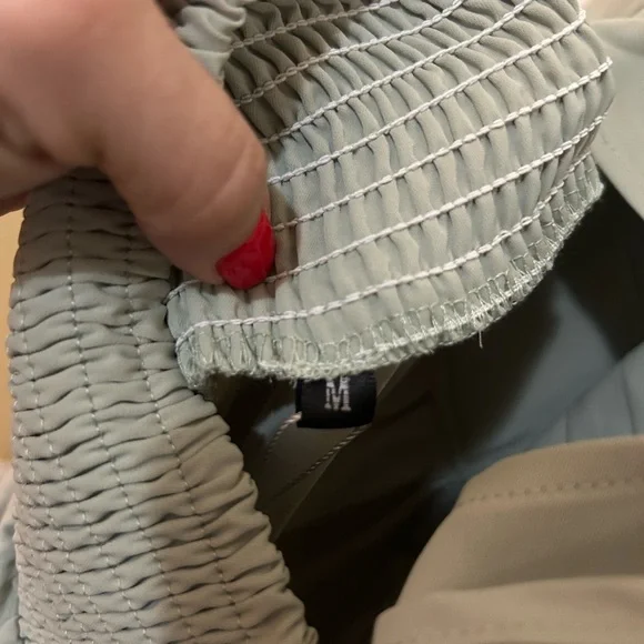 Elegant Green Long Sleeve Dress - Picture 11 of 11